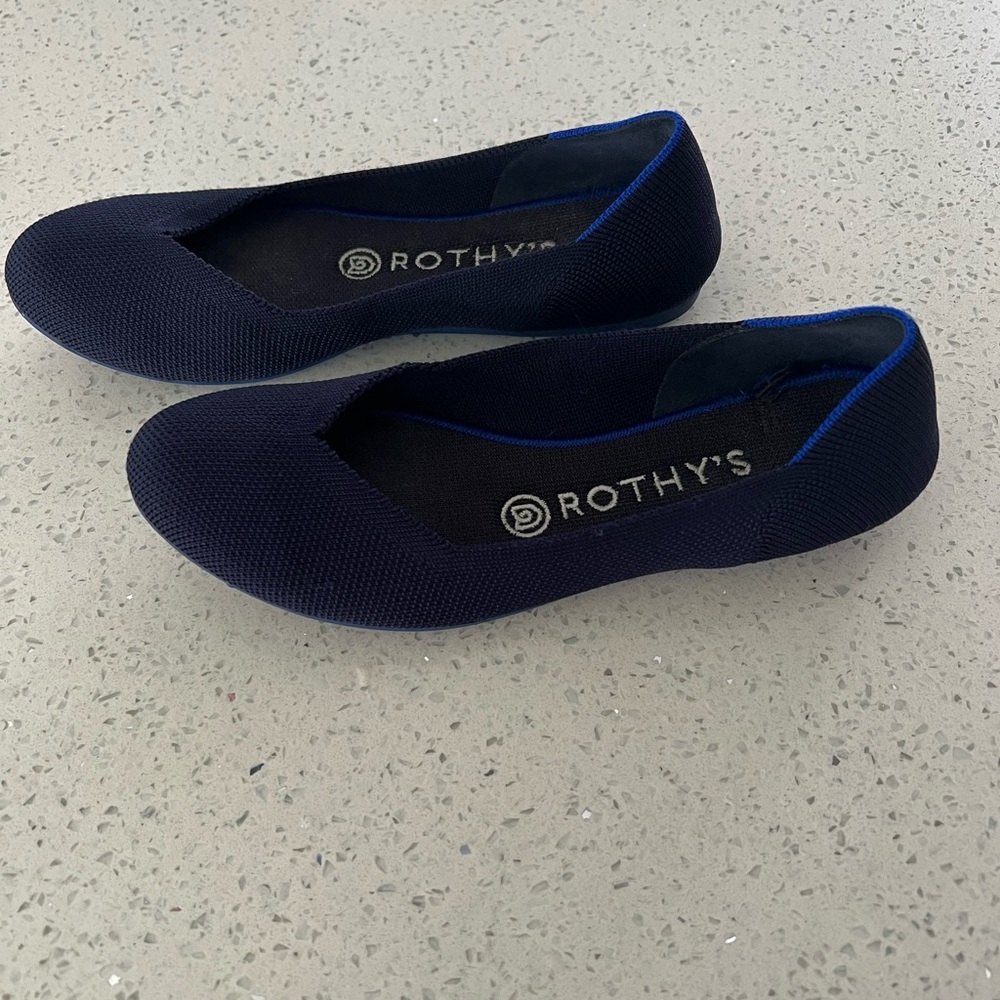 Like New Rothy’s “The Flat Slip On” (size 7) - Picture 3 of 8